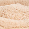 Bild in Galerie-Betrachter laden, Hundebett Teddy (beige) kuschelig & warm